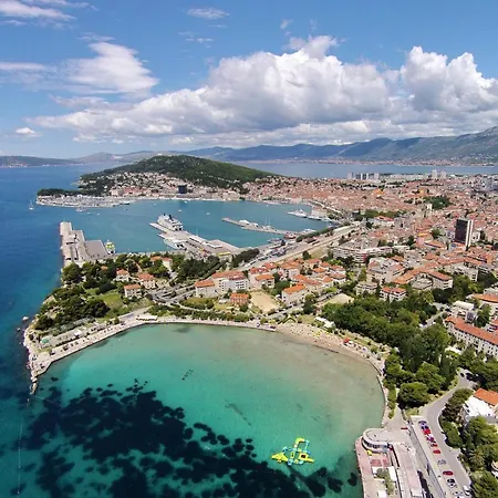 With Parking Space - 22452 Appartement *