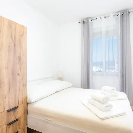 With Parking Space - 22452 * 스플리트